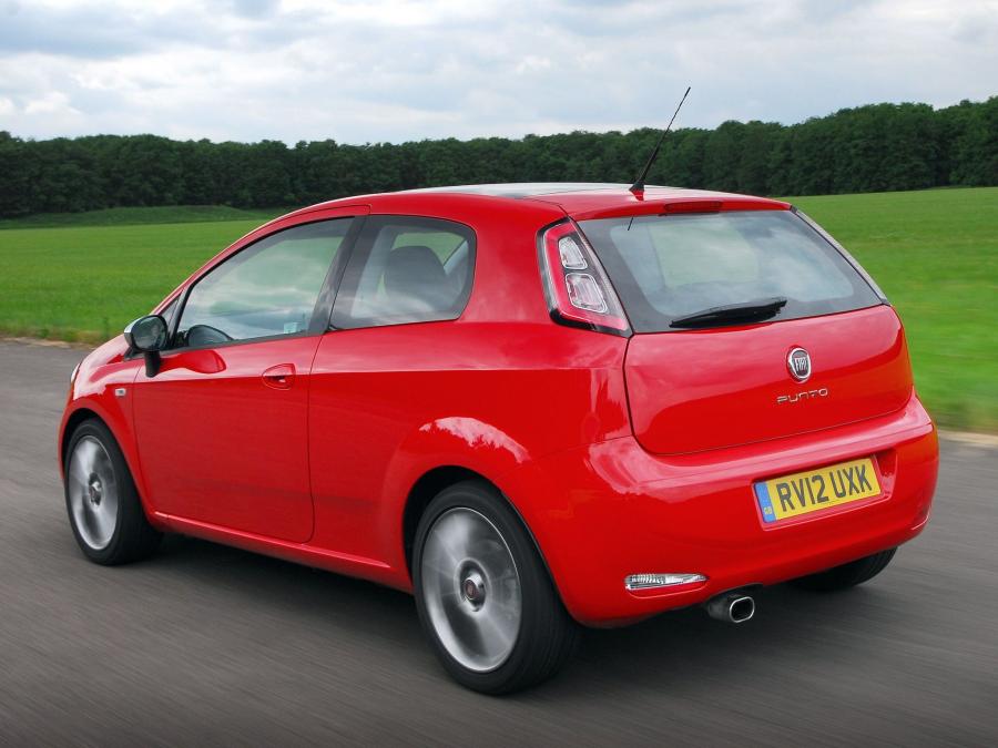  Fiat Punto 3-Door 2012 года  (UK) (фото 2 из 13)